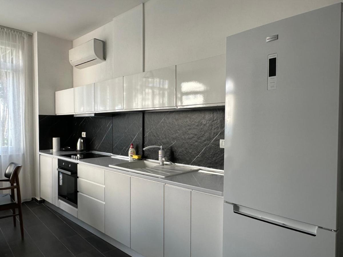 דורס Eme Apartments - Kompleksi Lura 2 Gjiri I Lalzit מראה חיצוני תמונה
