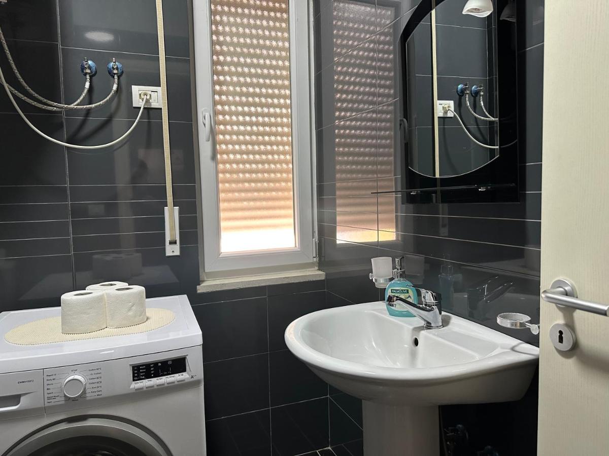 דורס Eme Apartments - Kompleksi Lura 2 Gjiri I Lalzit מראה חיצוני תמונה
